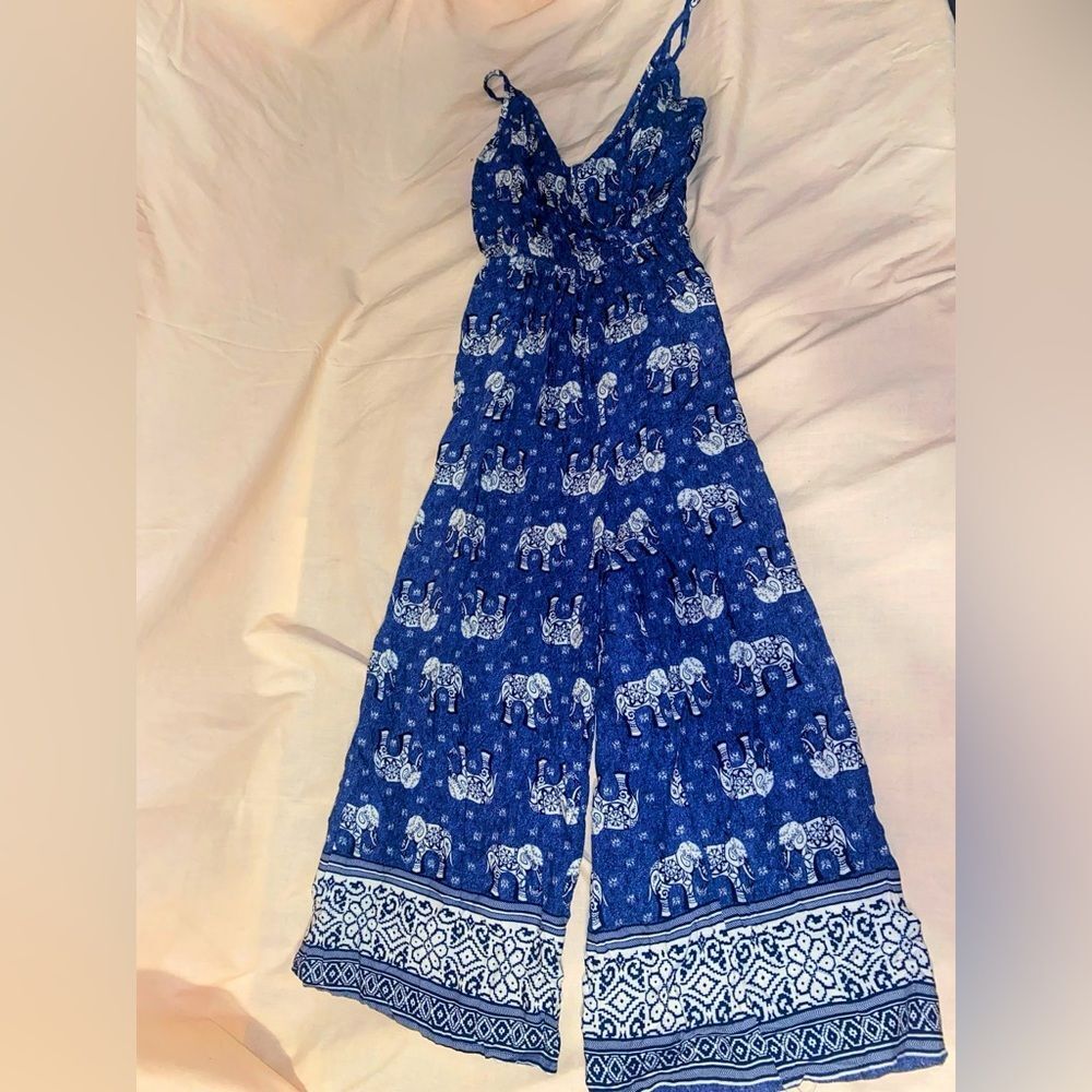 🍒Cherry on Top🐘 halter boho jumpsuit size small